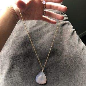 Pink quartz pendant necklace